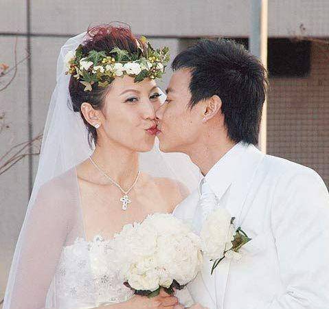 103010相恋4年，蔡少芬逼张晋结婚，要么结婚，要么分手。