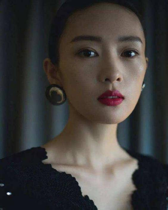 张国立儿子暴打(张国立儿子当街暴打女友)