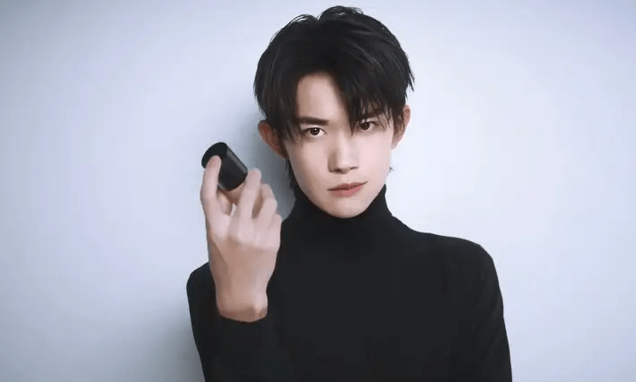 杰克逊易:考官被问及他的特权。他动了谁的奶酪?