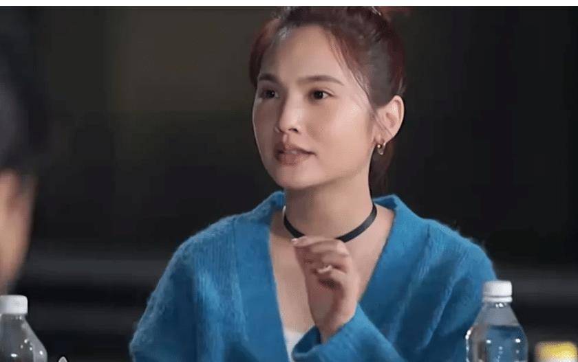 只有这样,我们才能知道,对李没有秘密崇拜,对自己清醒而努力的在武汉的日日夜夜是怎样的。