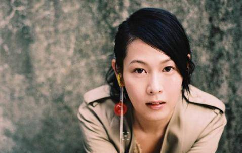 刘若英单恋谁(单恋恩师却难牵手,刘若英的相思之苦)