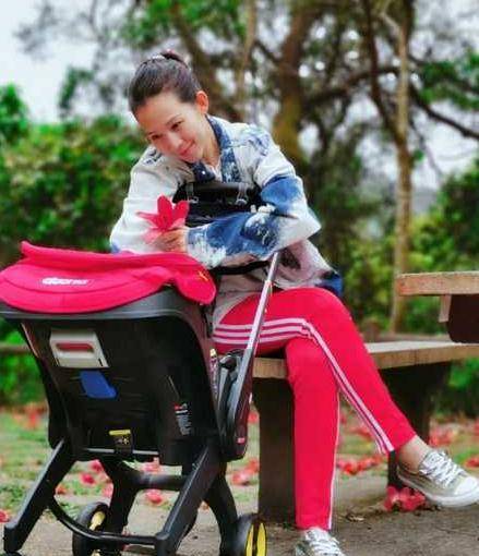 蔡少芬身材(46岁蔡少芬怀三胎)