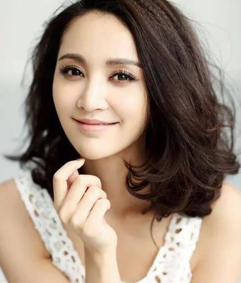 张欣怡透露别人不好,意思是杨幂耍大牌被骂,陈妍希误下海?