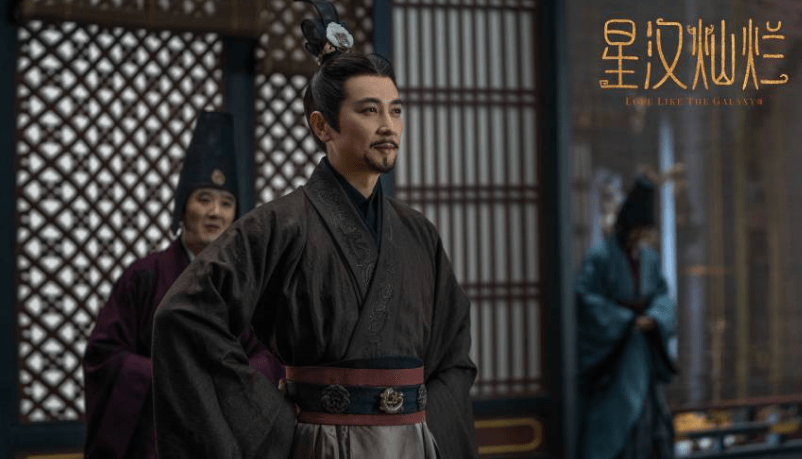 8天拿下7天热度冠军,狮子座的新剧真的成了爆款,赵也憋不住了。