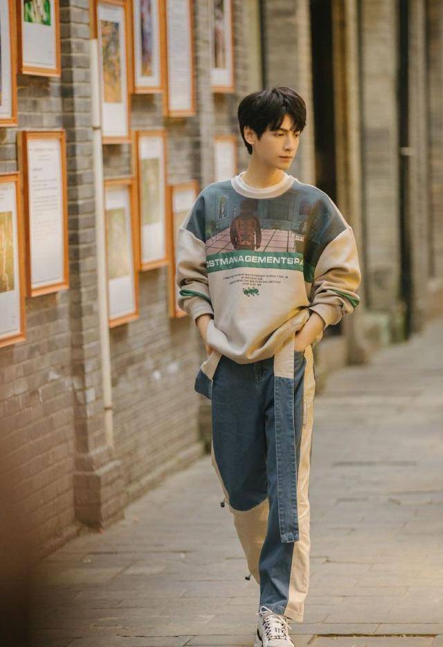 怎么形容罗云熙的颜值(罗云熙才艺)