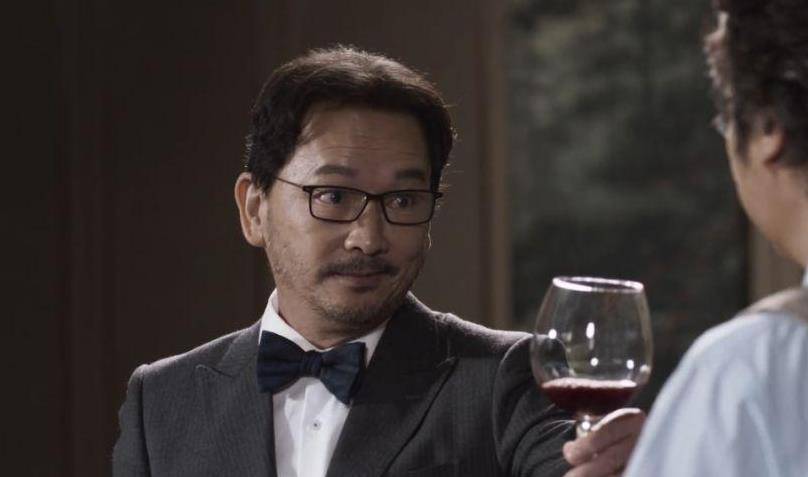 他的妻子透露了廖启智住院期间的情况：他勉强吃一日三餐，发哥曾多次鼓励他。