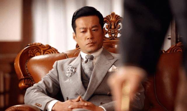 46岁时被陈思诚拉去救场,没想到却红了。他的《项羽》赢得了许多赞誉。