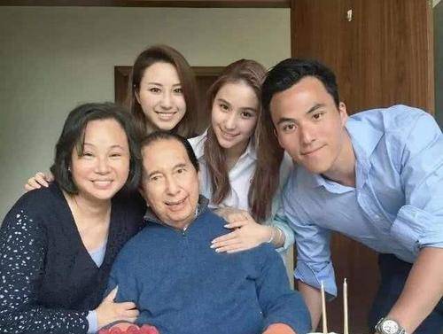 我妻子在同一个地方出了车祸。何鸿燊为什么不允许调查?霍英东揭开了其中的奥秘。