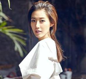 被白百合告密星途陨落,“隐退”7年后,靠演妖艳美人终于翻身(白百合复出)