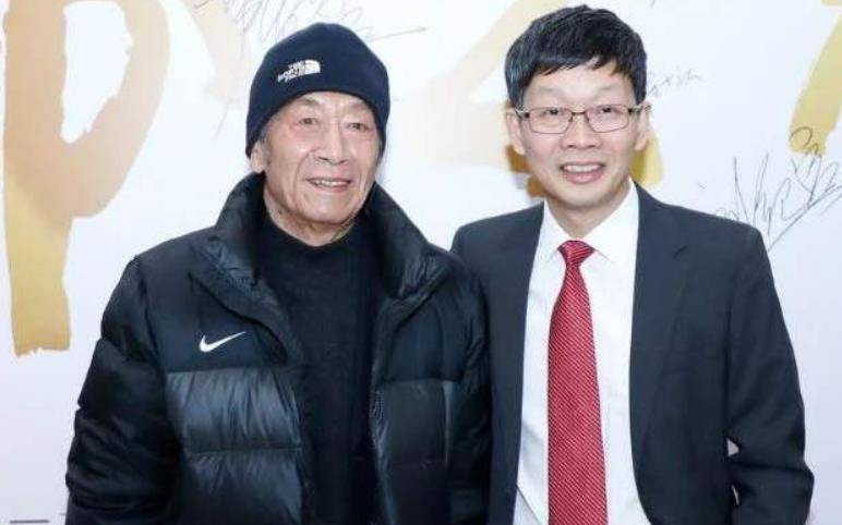 演员王奎荣前妻照片(王奎荣和他的现任妻子照片)