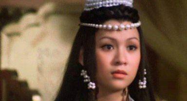 爱余安安：她14岁恋爱，24岁结婚离开，至今仍向往爱情。