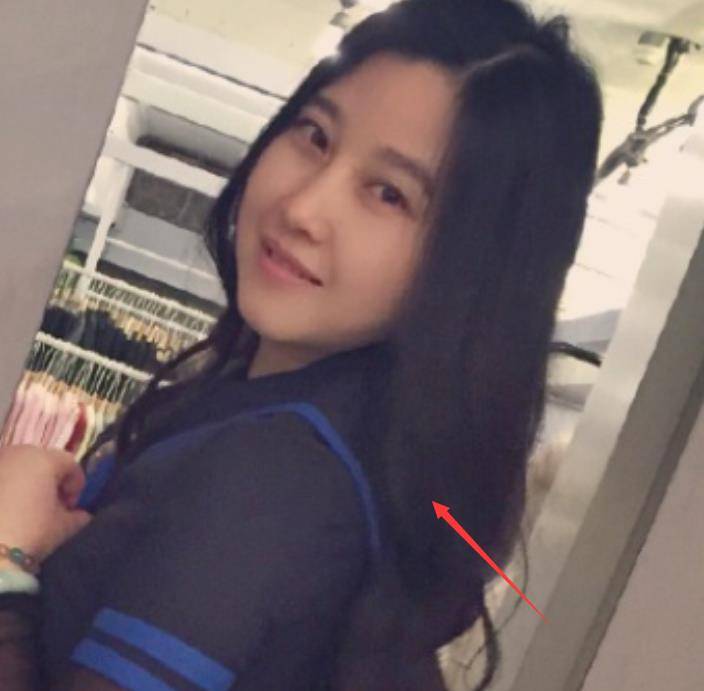 有一种“不死颜值”叫Esther Yu的妈妈,胶原蛋白满满,完全不输女儿。