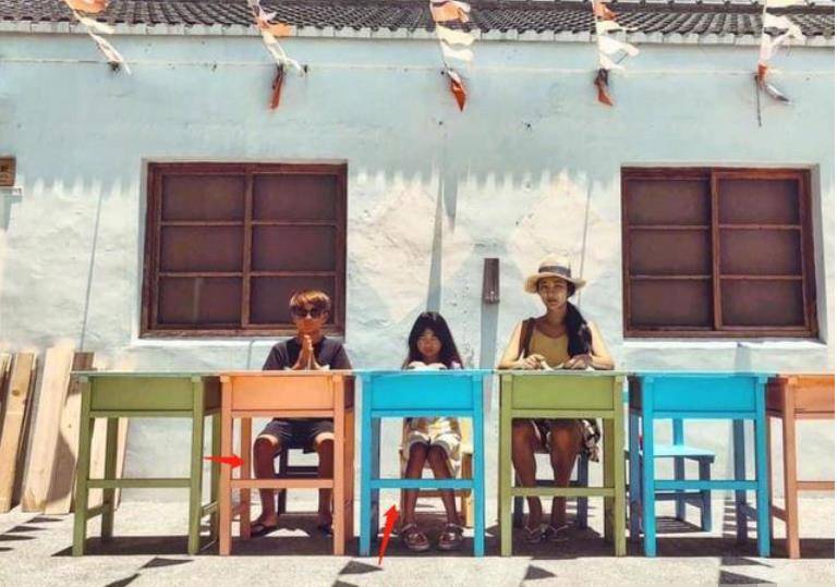 曹格的“丑萌”女儿已经长大了。我被她长腿的近照惊呆了。你确定她只有十岁吗?