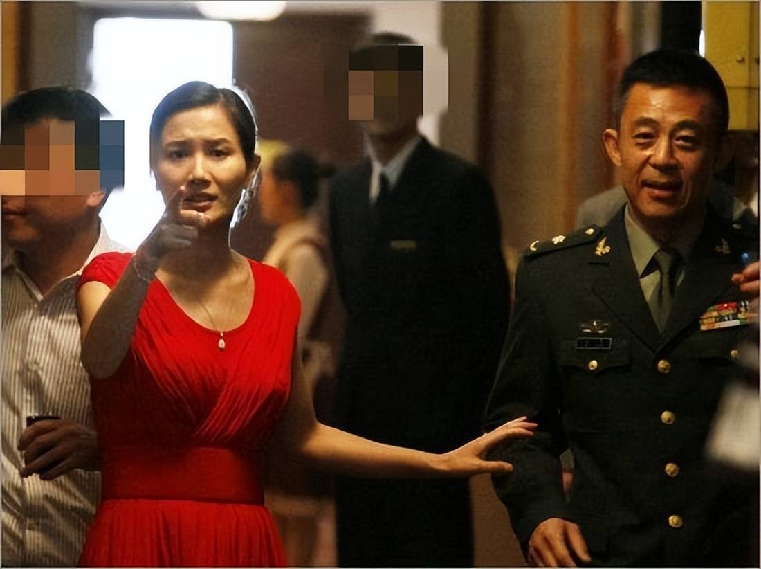 侯勇有几个妻子分别叫什么名字 侯勇个人资料简介