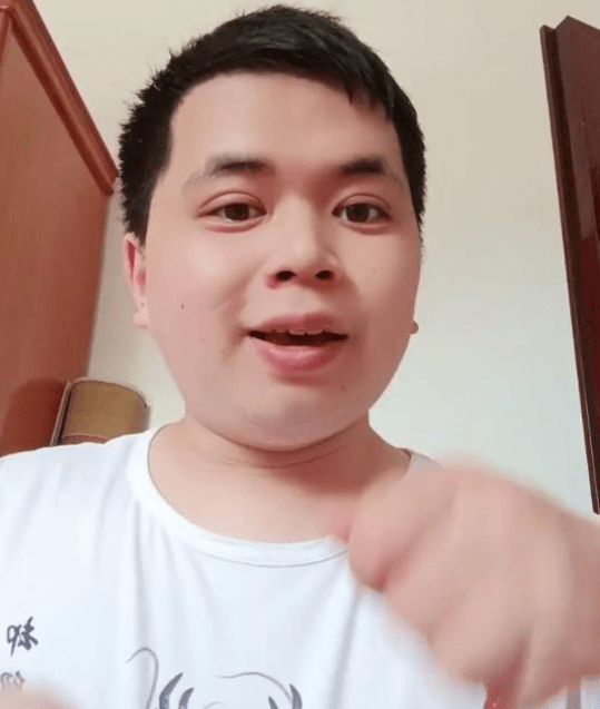 85岁的马回应争议，钱没进儿子口袋，却只字不提的“啃老”