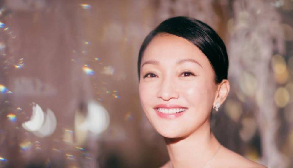 油画 周迅(周迅油画像半身)