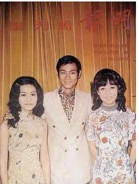 沈殿霞爱郑少秋吗(郑少秋靠沈殿霞)