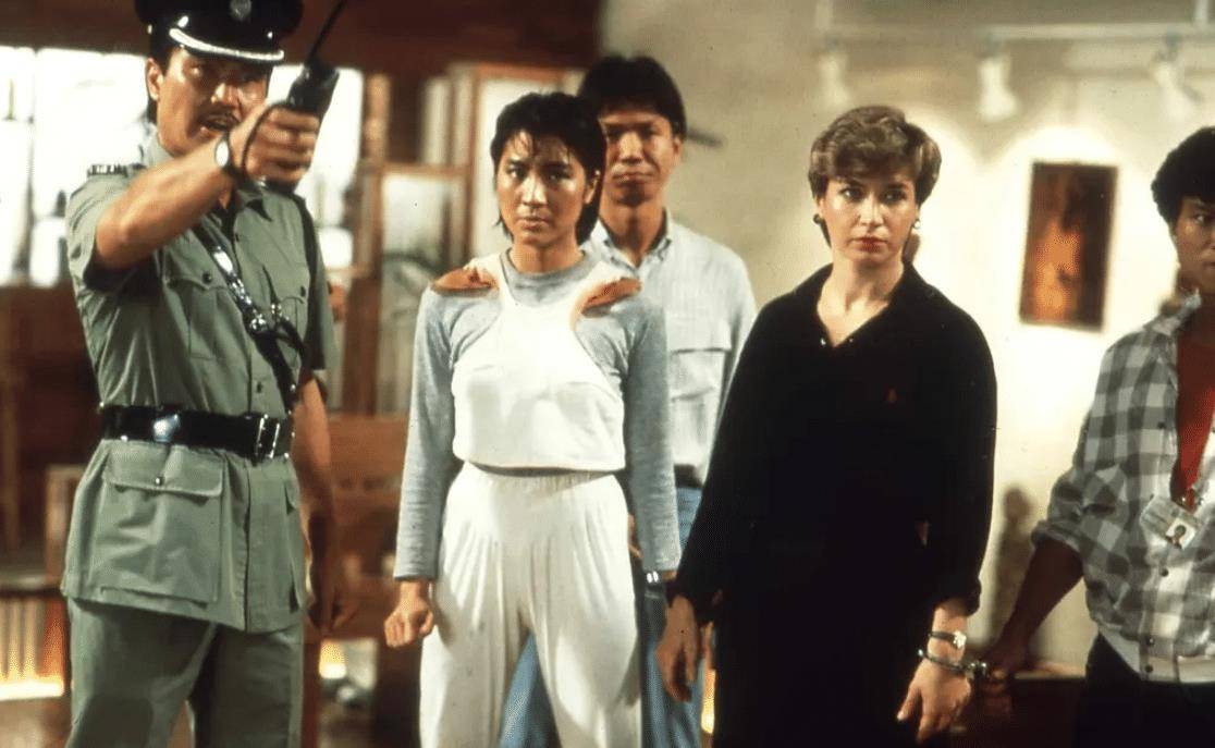 事业精彩、感情黯淡，相恋18年一直未婚，杨紫琼一生精彩纷呈(杨紫琼感情经历)