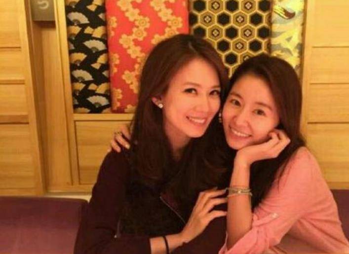 林心如19岁到44岁(林心如45岁的时候)