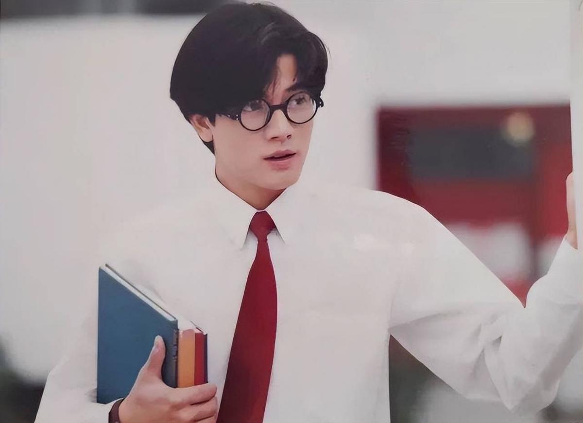 郭富城比方媛的妈妈大4岁。问怎么叫婆婆,对方尴尬地回应了一句话。