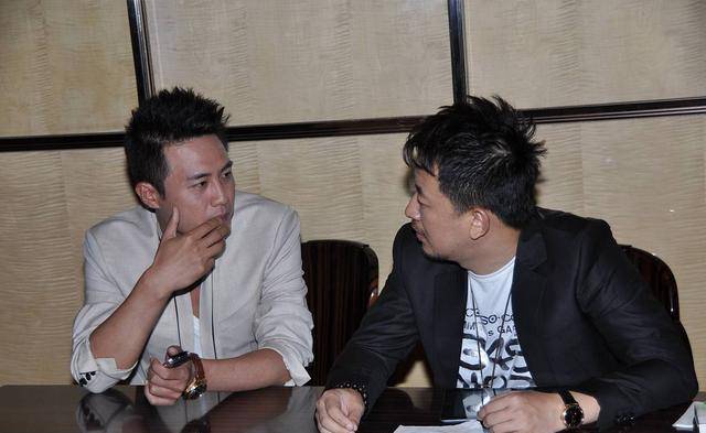 在热海期间，我遇到了我心爱的女人，没想到她已经结婚了。输了之后，她走向了不归路。