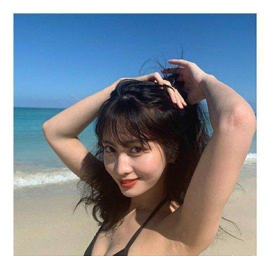 金希澈带的女团(金希澈和momo什么时候公开的)