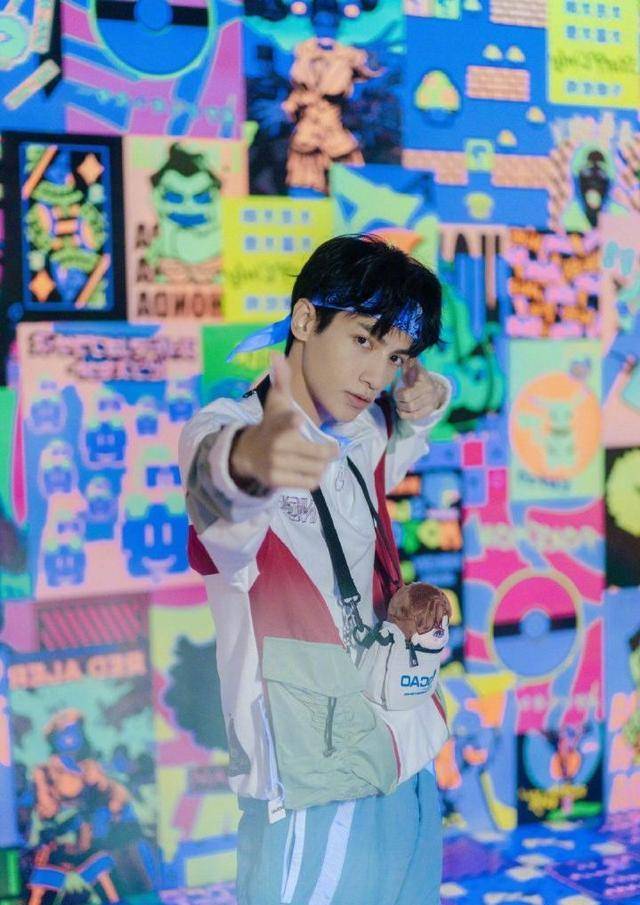 怎么形容罗云熙的颜值(罗云熙才艺)