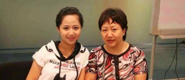 安迪的妈妈太低调了!是《天龙八部》年的她。难怪安迪这么优秀。