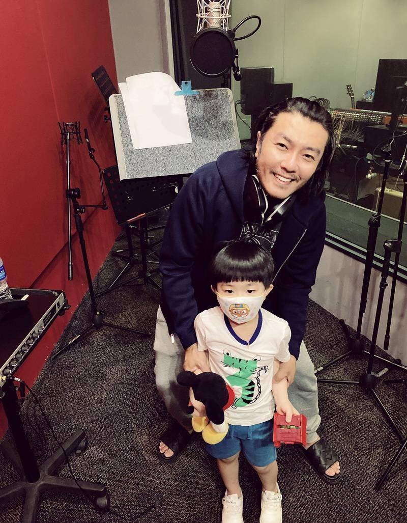 阿杜还唱歌吗(歌手阿杜现在在哪:歌手阿杜为何消失了)