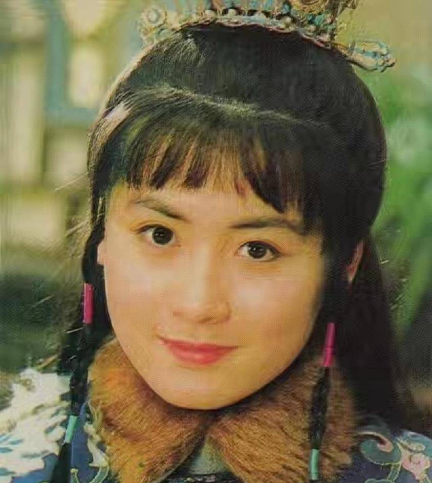 佟瑞心娶了生病发胖的夏青，夏青冒险为他生下一双儿女。现在他很快乐。