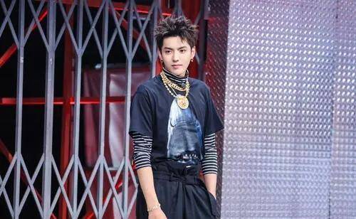 幸福是令人羡慕的，只是你不知道而已！这八个贪得无厌的明星干得不错。