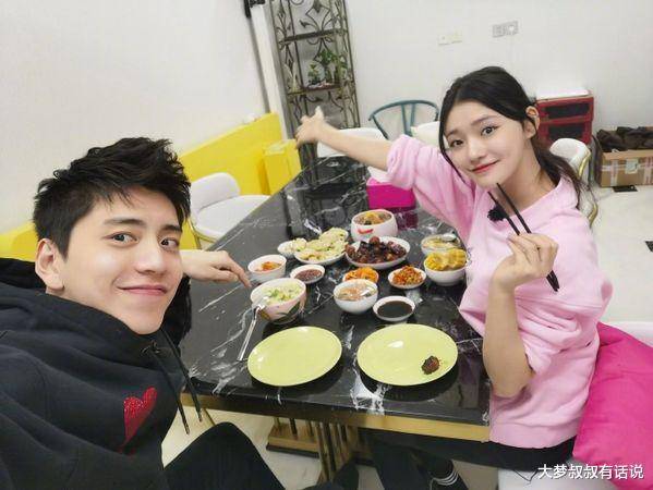 大咖明星网揭秘“领证结婚”真相!组3大地娱乐《假情人真闺蜜》