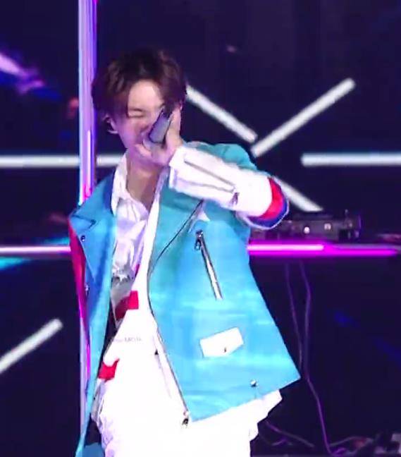 腾格尔唱的野狼disco视频(腾格尔翻唱的野狼disco)