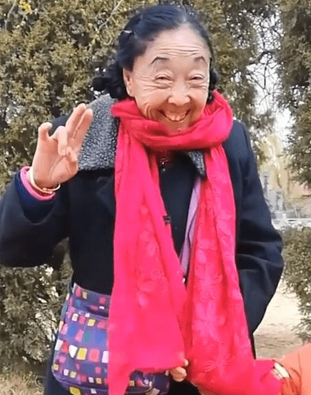 85岁的马回应争议，钱没进儿子口袋，却只字不提的“啃老”