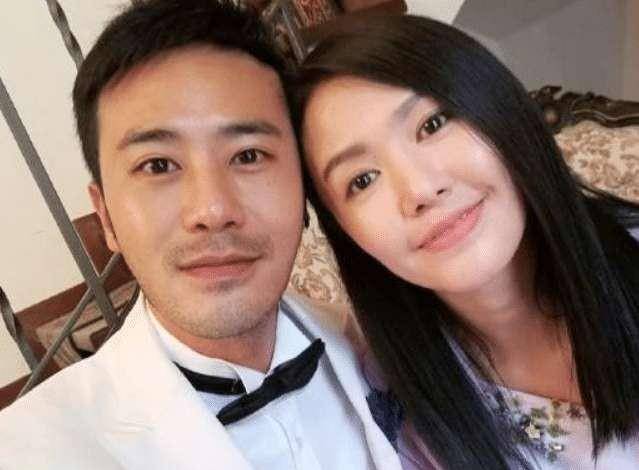 他是真正的“不死男神”，老婆是超女亚军，现在40元20岁还没孩子。