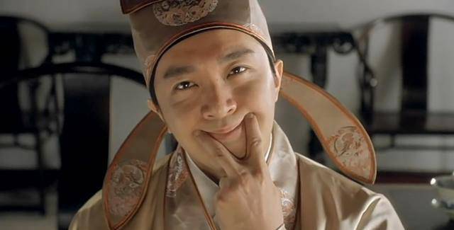 他是周星驰看好的接班人，但王晶说他不行。现在他已经成为潮流的引领者。