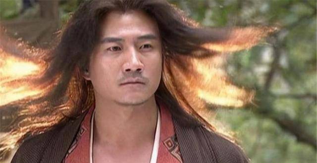 胡军女儿在海边晒美照,19岁的身材堪比超模。网友表示:时尚太猛了。