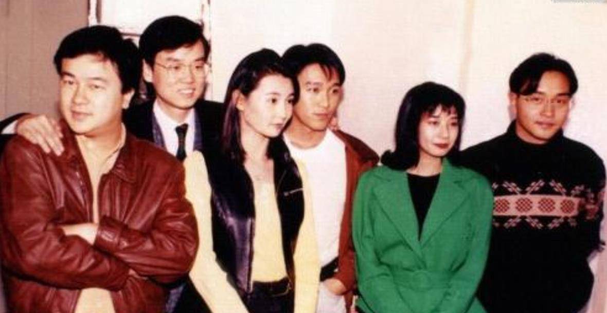 黄百鸣：错过周星驰，辞退王家卫，却陪妻子抗病16年的全能艺人(黄百鸣和王家卫)