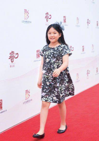 11岁王诗龄身高赶上李湘!(李湘女儿王诗龄照片)