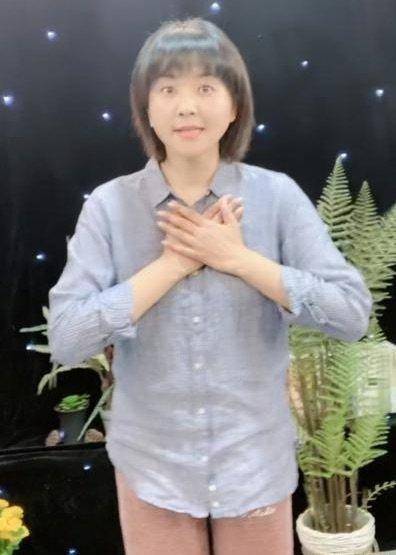 主持人方琼儿子的照片(方琼主持人结婚了吗)