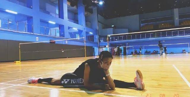 陈意涵孕期暴瘦被网暴(晒孕照却被嘲“暴瘦眼凸”像多比,38岁陈意涵拍视频反击)