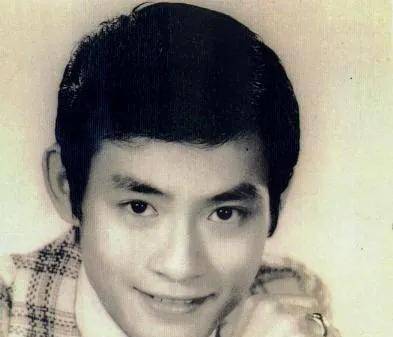 沈殿霞爱郑少秋吗(郑少秋靠沈殿霞)