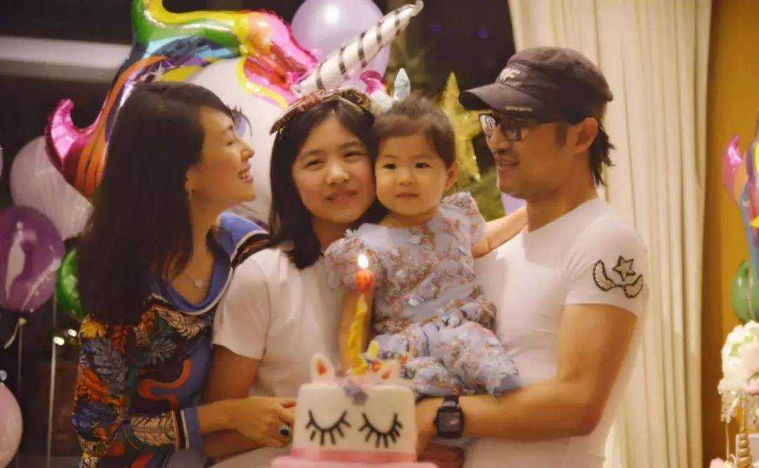 章子怡是后妈(章子怡才40岁)