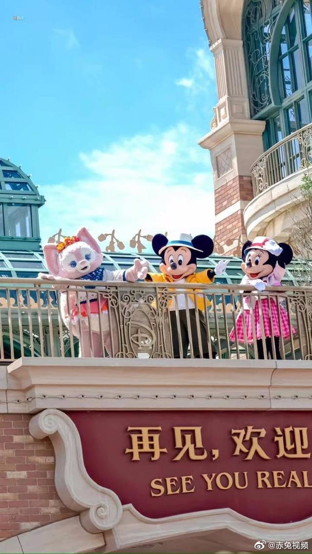 老网红出山啦！玲娜贝儿的复工第一天