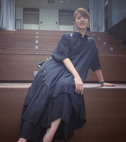 孙俪之前的舞蹈被吐槽为“练习”，现在44岁回来拍新戏，好看又少女。