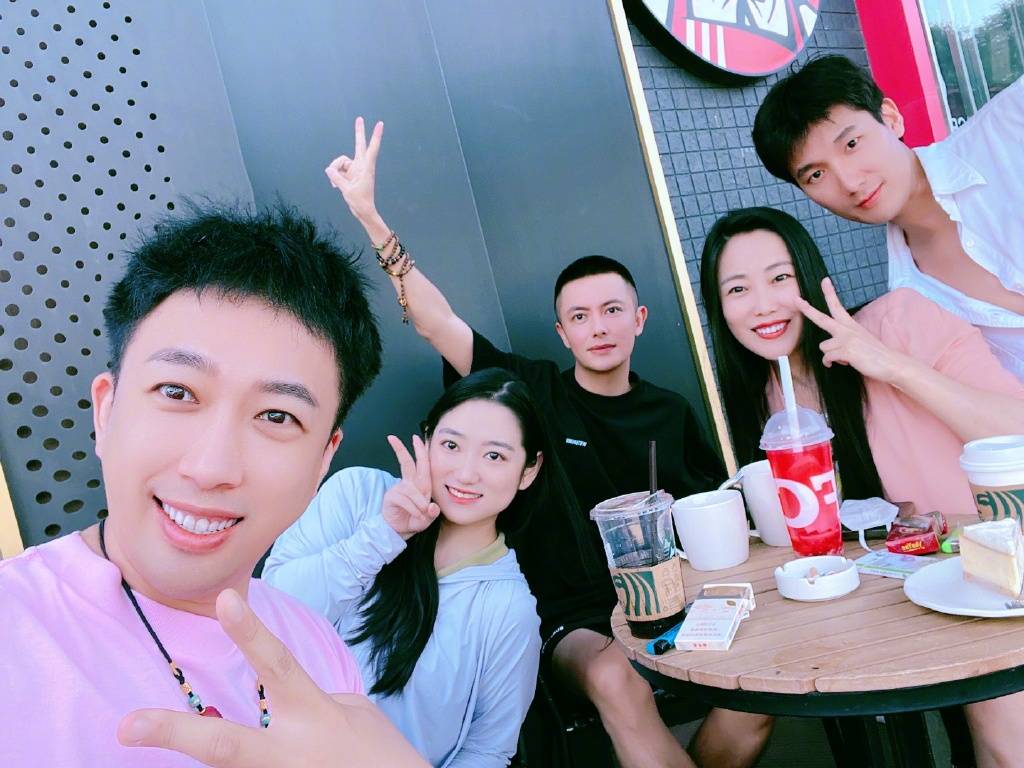 郑宇再次实话实说,并留言:你们这些艺人不用撕我。陈铭章导演表扬了我。