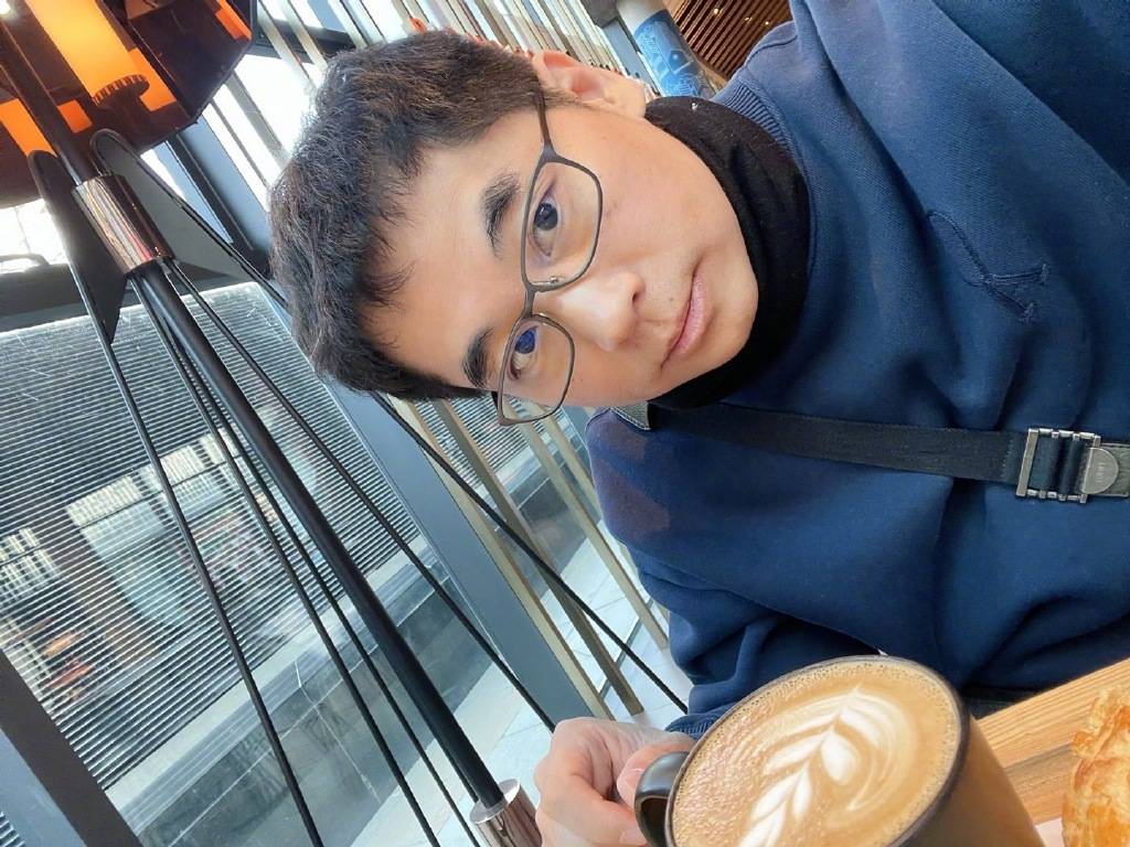 郑宇再次实话实说,并留言:你们这些艺人不用撕我。陈铭章导演表扬了我。