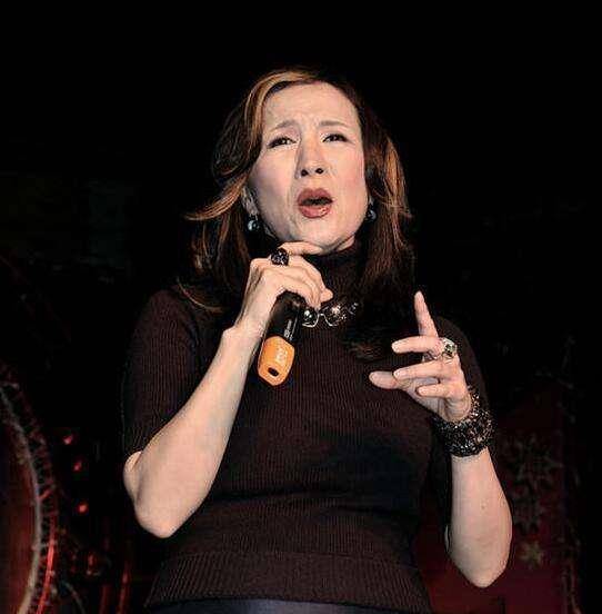 歌手郑绪岚多大年龄了(歌唱演员郑绪岚多大年龄)