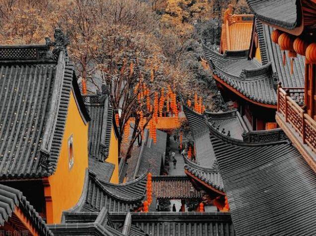 汪小菲庙幽会结婚，张兰首先谈到了新媳妇的标准。承认一段新欢就这么难吗？