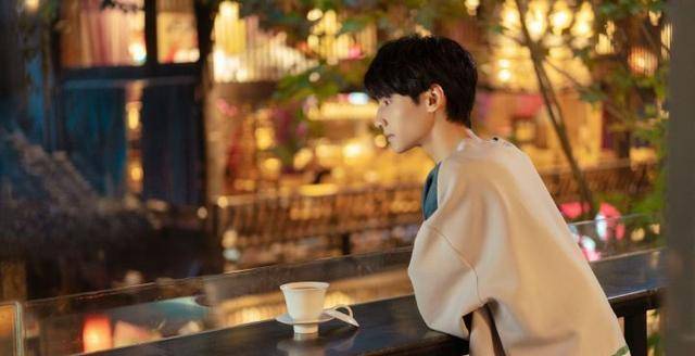 怎么形容罗云熙的颜值(罗云熙才艺)